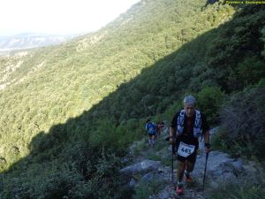Ascenso al collado del Santo. En 4 km. un desnivel positivo de +900m. Casi nada...