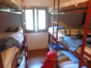 Habitación de 21 plazas... Pobrecito al que le cueste dormir... Jejeje